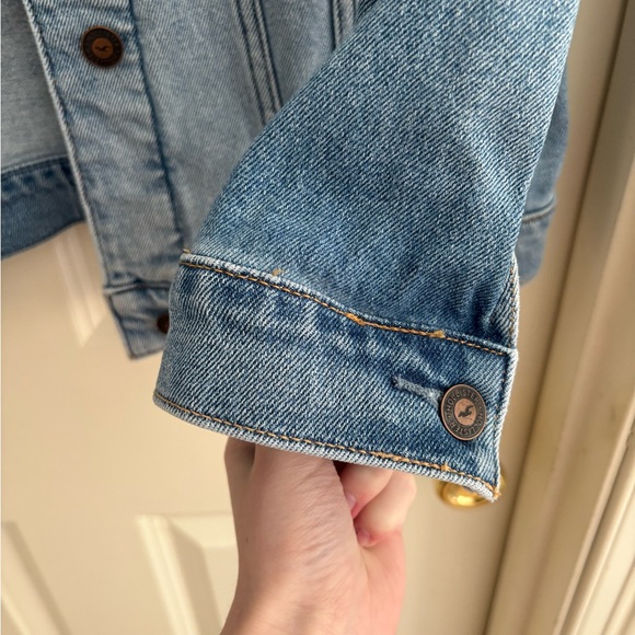 Hollister Women’s Denim Jacket - Picture 6 of 7